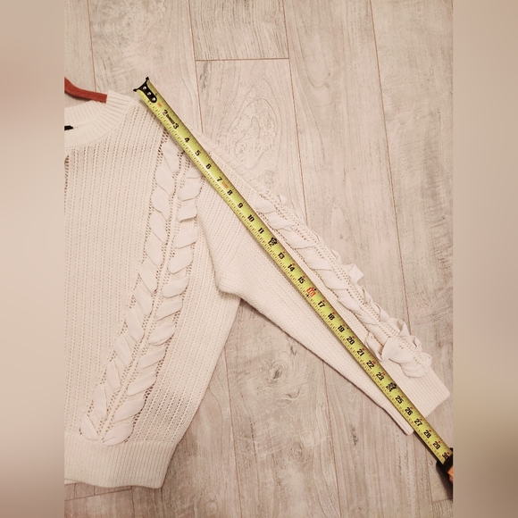 Club Monaco White Sweater.  Size Small - Picture 8 of 9